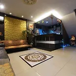Majestiq Hotel Pku